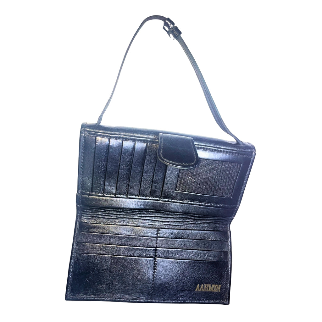 Handcrafted Leather Travel Wallet | Classic black