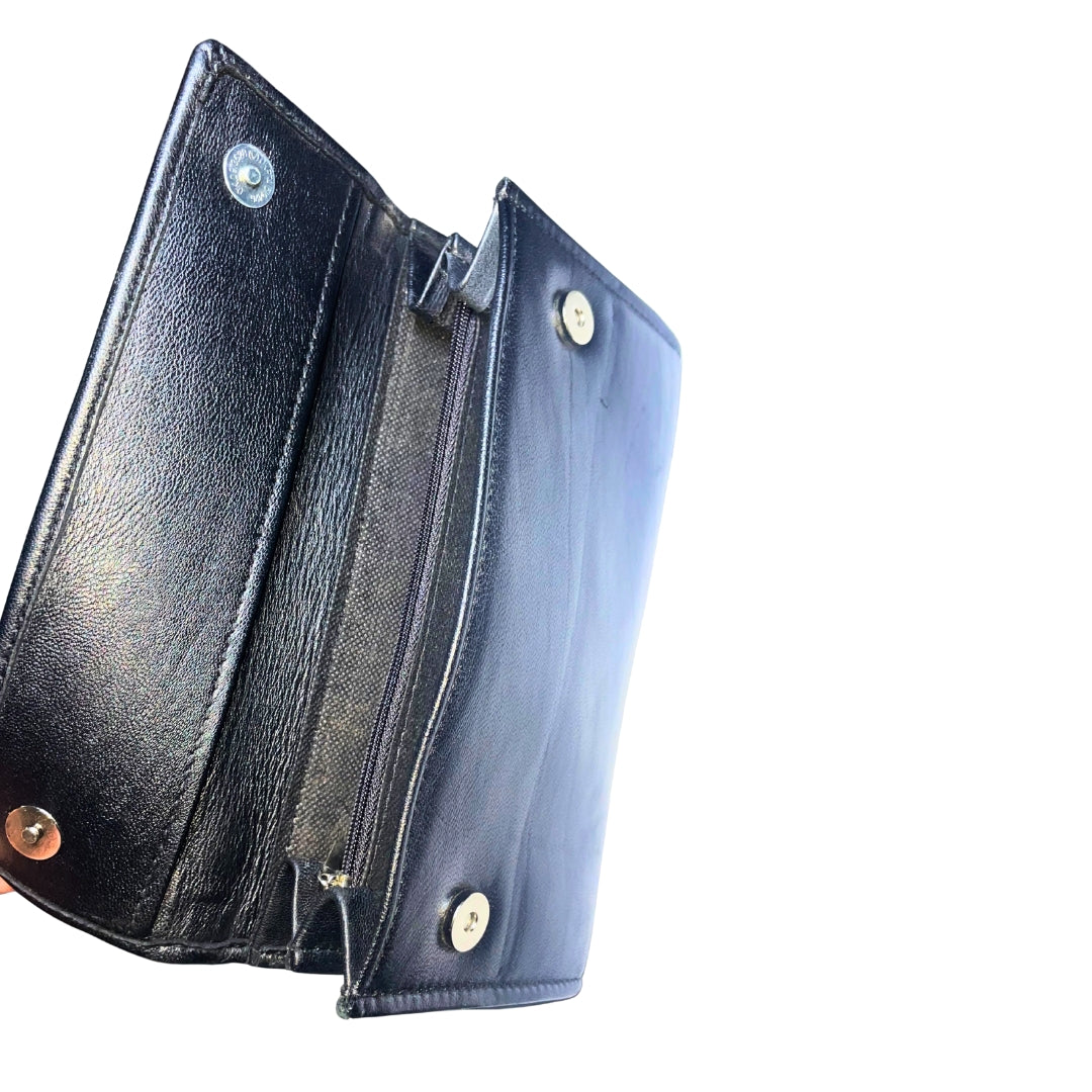 Handcrafted Leather Travel Wallet | Classic black